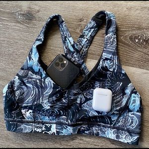 Lululemon Stash n’ run sports bra